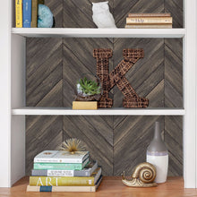 Cargar imagen en el visor de la galería, Wildwood Walnut